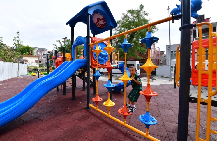 23 Nisan Parkımızı Yeniledik