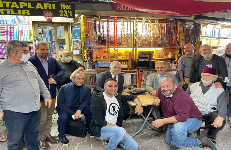 Başkan Turan Sahaflar Çarşısı nı Ziyaret Etti Başkan Turan Sahaflar Çarşısı nı Ziyaret Etti