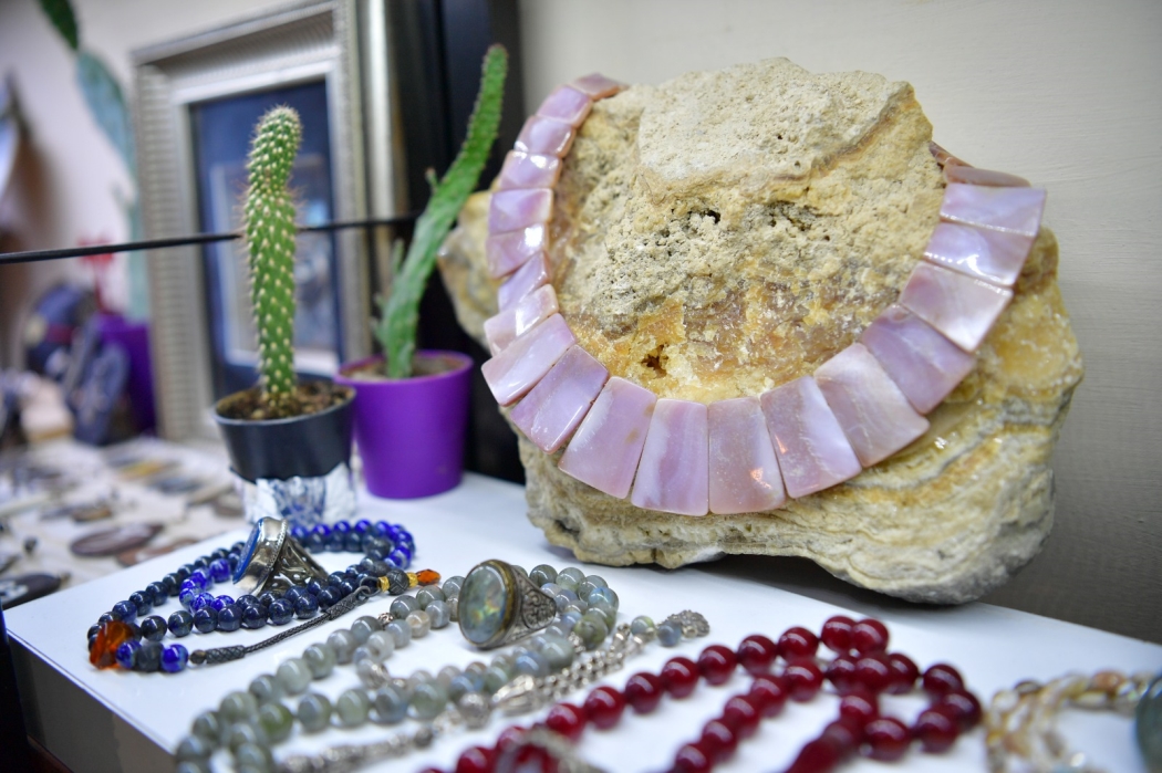 Fatma Ayran, Turkey s Youngest Sedefkar Fatma Ayran, Turkey s Youngest Sedefkar