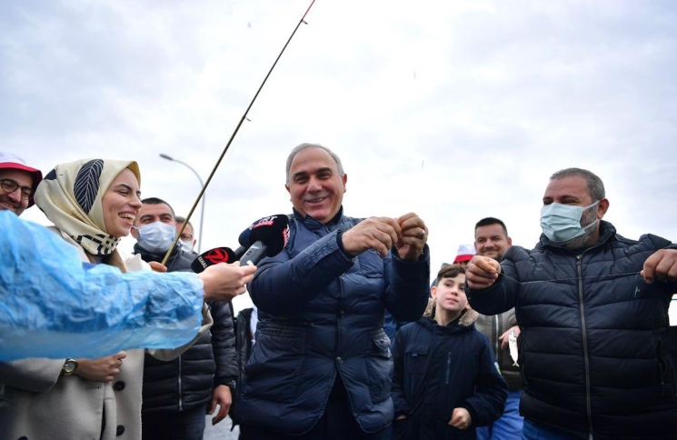 Gazeteciler Günü Balık Tutarak Kutlandı Gazeteciler Günü Balık Tutarak Kutlandı