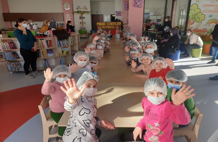 Minik Şefler Mutfakta Minik Şefler Mutfakta
