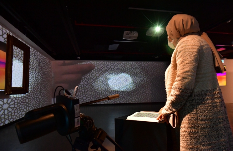 The 2nd Yeditepe Biennial is observed in 3D at the Glass Cube Gallery