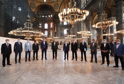 Cumhurbaşkanımız Erdoğan Ayasofya Camii nde İncelemede Bulundu Cumhurbaşkanımız Erdoğan Ayasofya Camii nde İncelemede Bulundu
