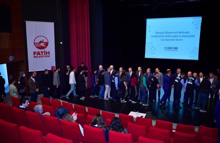 Başkan M. Ergün Turan Personelin Ramazan Bayramı nı Kutladı Başkan M. Ergün Turan Personelin Ramazan Bayramı nı Kutladı