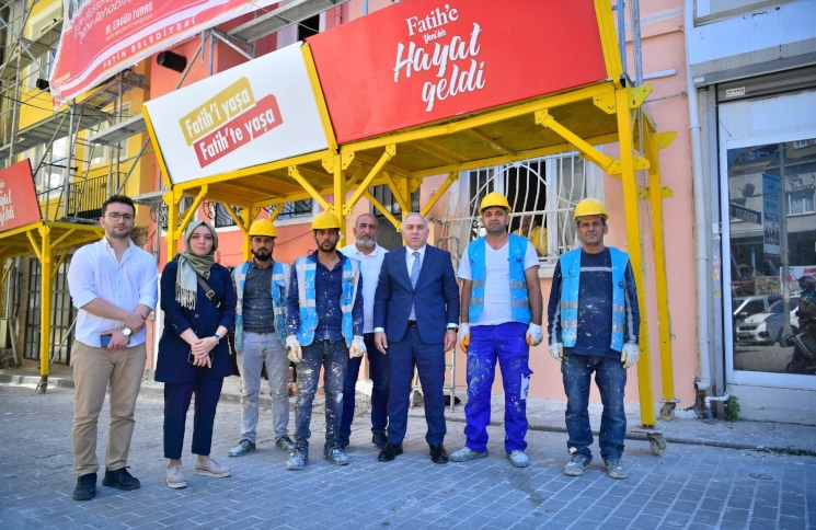 Küçük Mustafapaşa Caddesi nin Çehresi Güzelleşiyor Küçük Mustafapaşa Caddesi nin Çehresi Güzelleşiyor