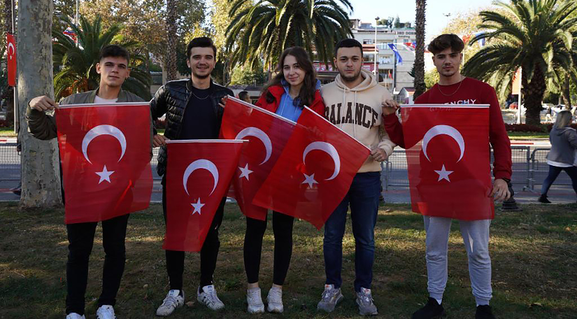 Cumhuriyet Bayramı Coşkusuyla Fatih i Türk Bayraklarıyla Donattık