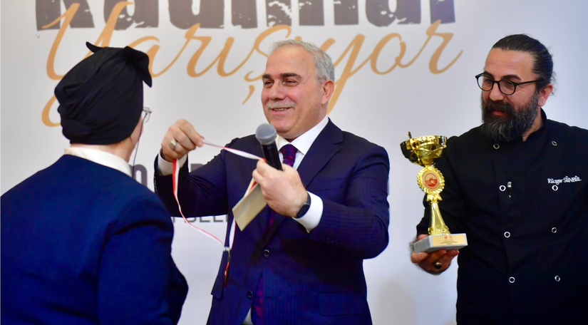 Geleneksel 2. Yemek Yarışması Başkan Turan ın Katılımıyla Neslişah Sultan Kültür Merkezi nde Gerçekleştirildi