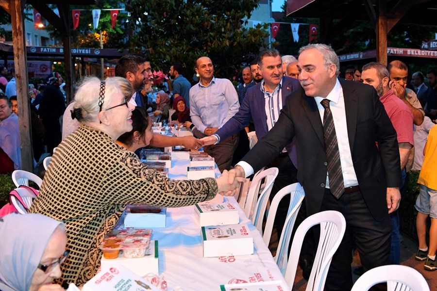 Ayvansaray da İftar Coşkusu Ayvansaray da İftar Coşkusu