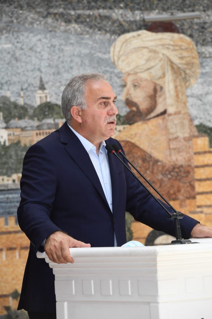 Fatih Belediye Başkanı M. Ergün Turan